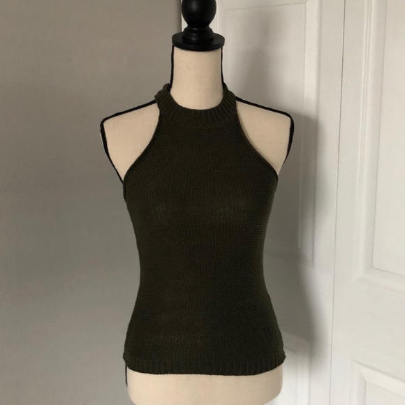 The Hanger Tops - ♥️3X20 THE HANGER GREEN TOP